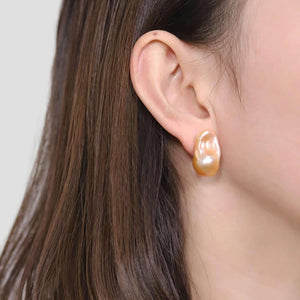 "S class" Natural Color Baroque Pearl Stud Earrings
