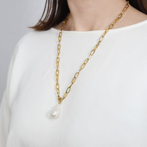 "S class" White Baroque Pearl Y Necklace