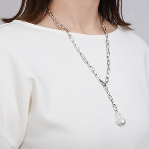 "S class" White Baroque Pearl Y Necklace