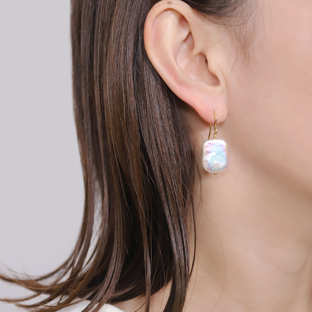 "S class" White Square Pearl Earrings