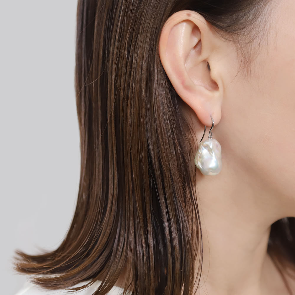 "S class" White Baroque Pearl Drop Earrings
